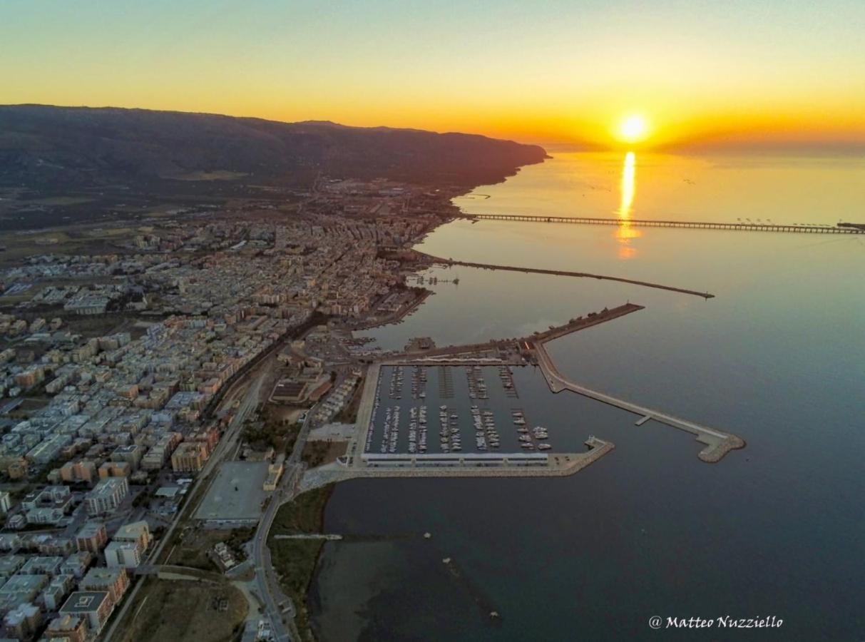 Marina Del Gargano Houseboat Otel Manfredonia Dış mekan fotoğraf