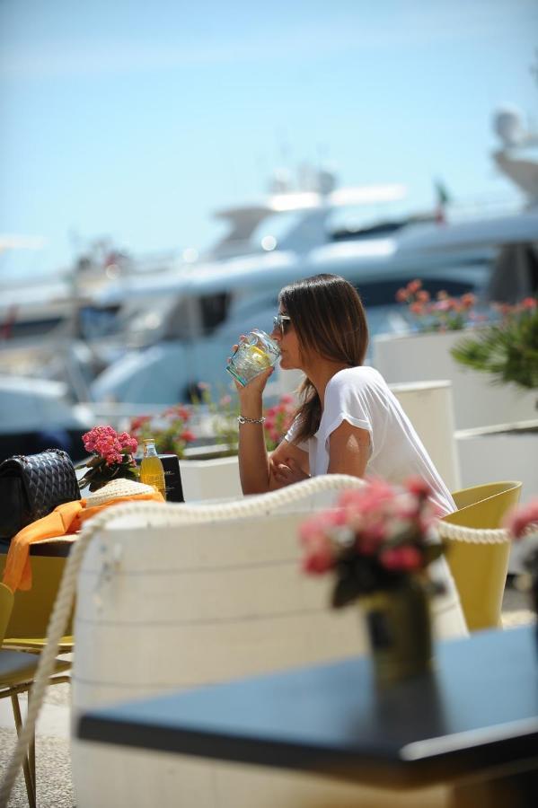 Marina Del Gargano Houseboat Otel Manfredonia Dış mekan fotoğraf