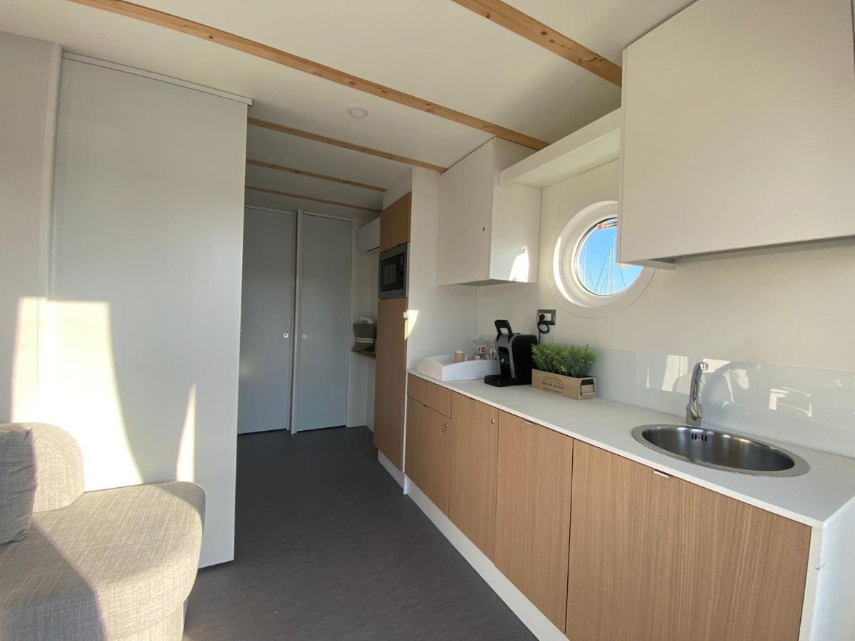 Marina Del Gargano Houseboat Otel Manfredonia Dış mekan fotoğraf
