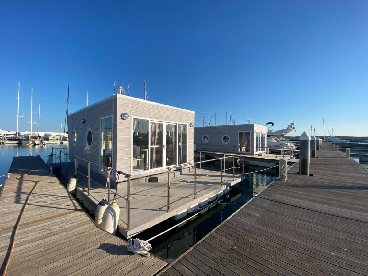 Marina Del Gargano Houseboat Otel Manfredonia Dış mekan fotoğraf