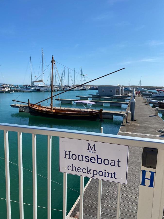 Marina Del Gargano Houseboat Otel Manfredonia Dış mekan fotoğraf