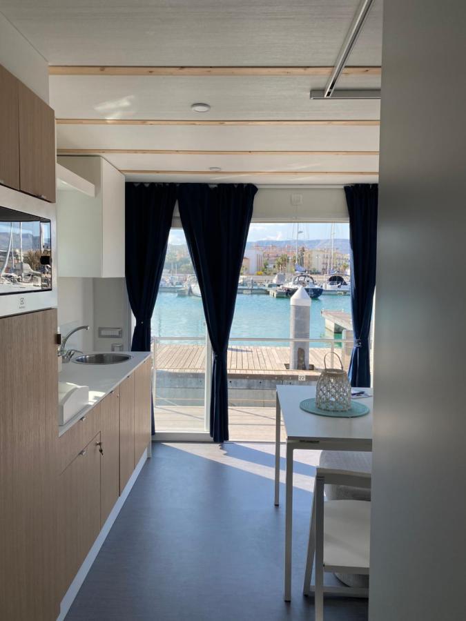 Marina Del Gargano Houseboat Otel Manfredonia Dış mekan fotoğraf