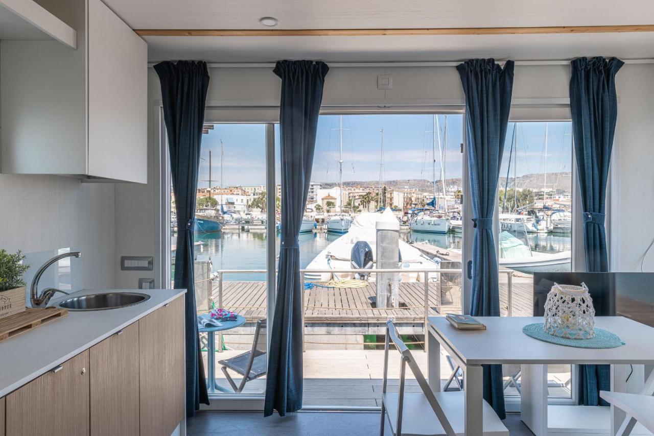 Marina Del Gargano Houseboat Otel Manfredonia Dış mekan fotoğraf