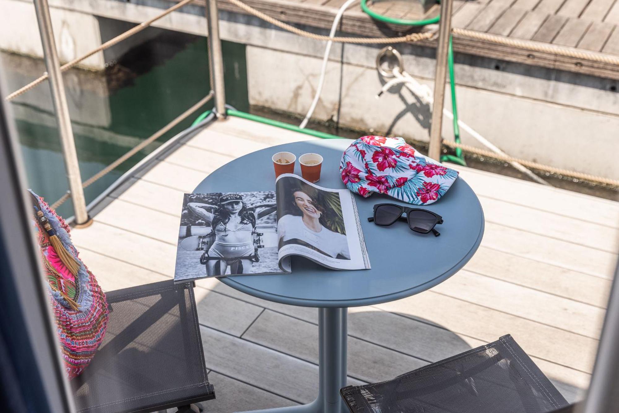 Marina Del Gargano Houseboat Otel Manfredonia Dış mekan fotoğraf