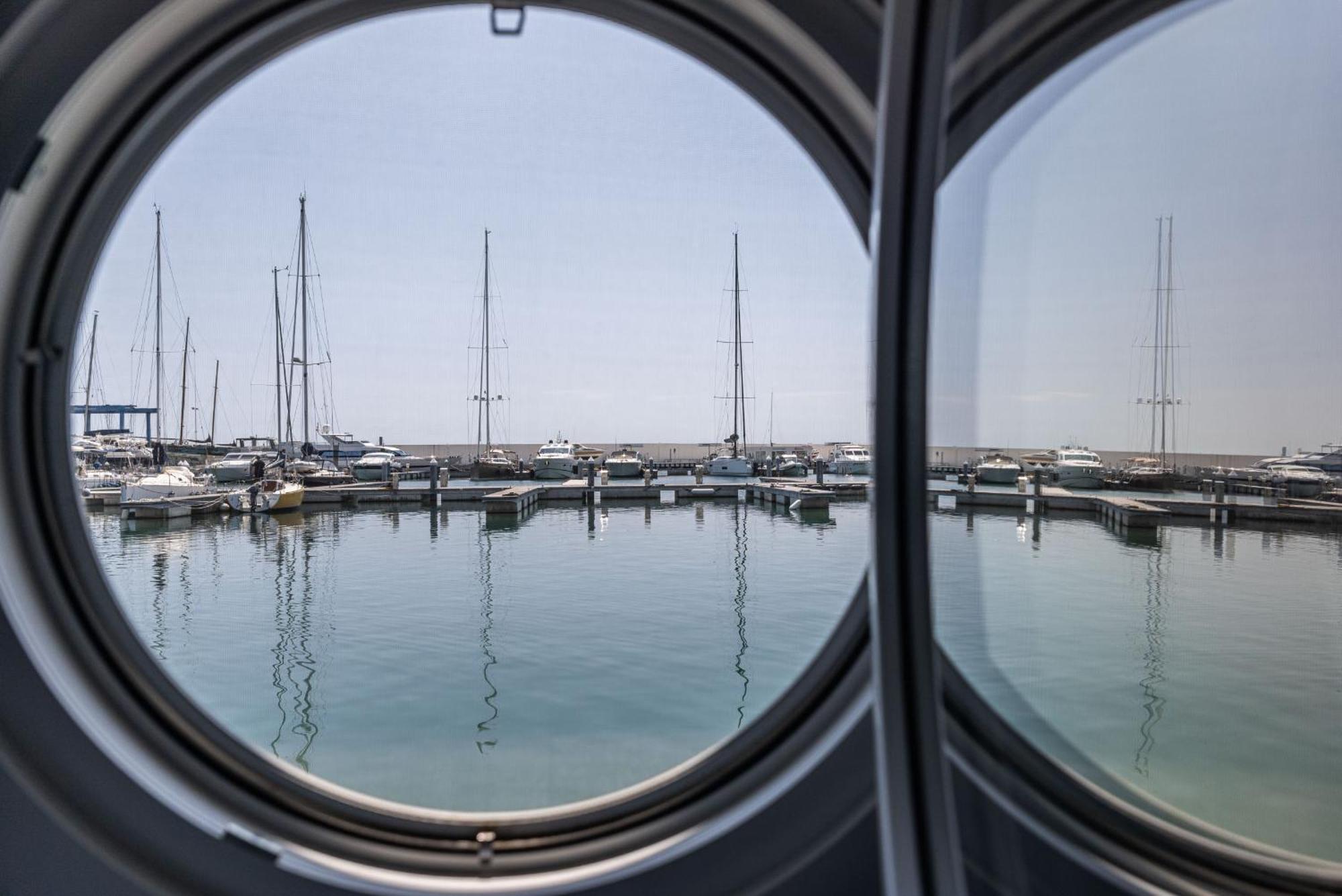 Marina Del Gargano Houseboat Otel Manfredonia Dış mekan fotoğraf