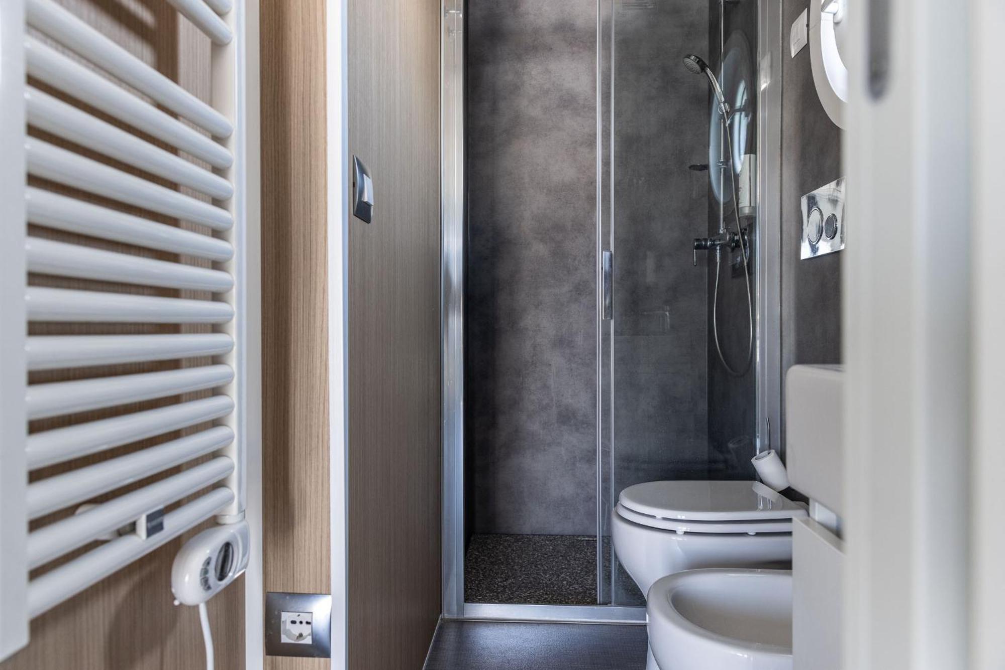 Marina Del Gargano Houseboat Otel Manfredonia Dış mekan fotoğraf